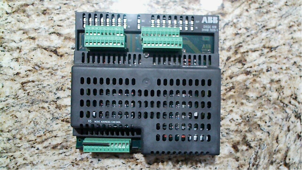 ABB DSQC-328 DIGITAL I/O MODULE 3HAB 7229-1 - FREE SHIPPING