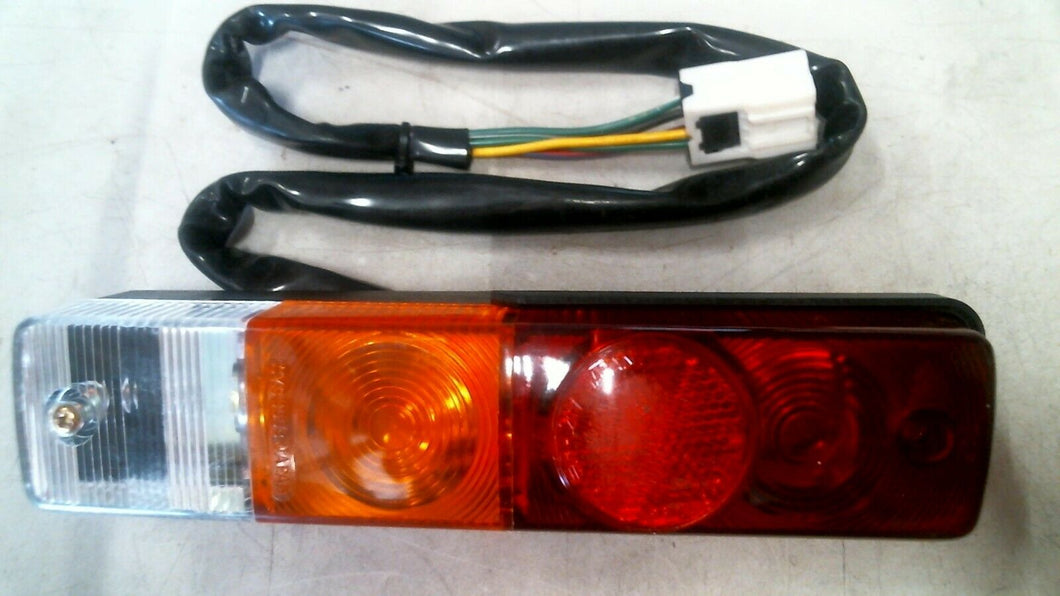 KOMATSU 37B-1E-B3010 COMBINATION LAMP 12V -FREE SHIPPING