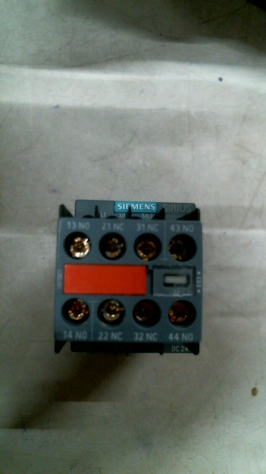 SIEMENS 3RT2016-1BB44-3MA0 CONTACTOR 9A 24VDC 3P -FREE SHIPPING