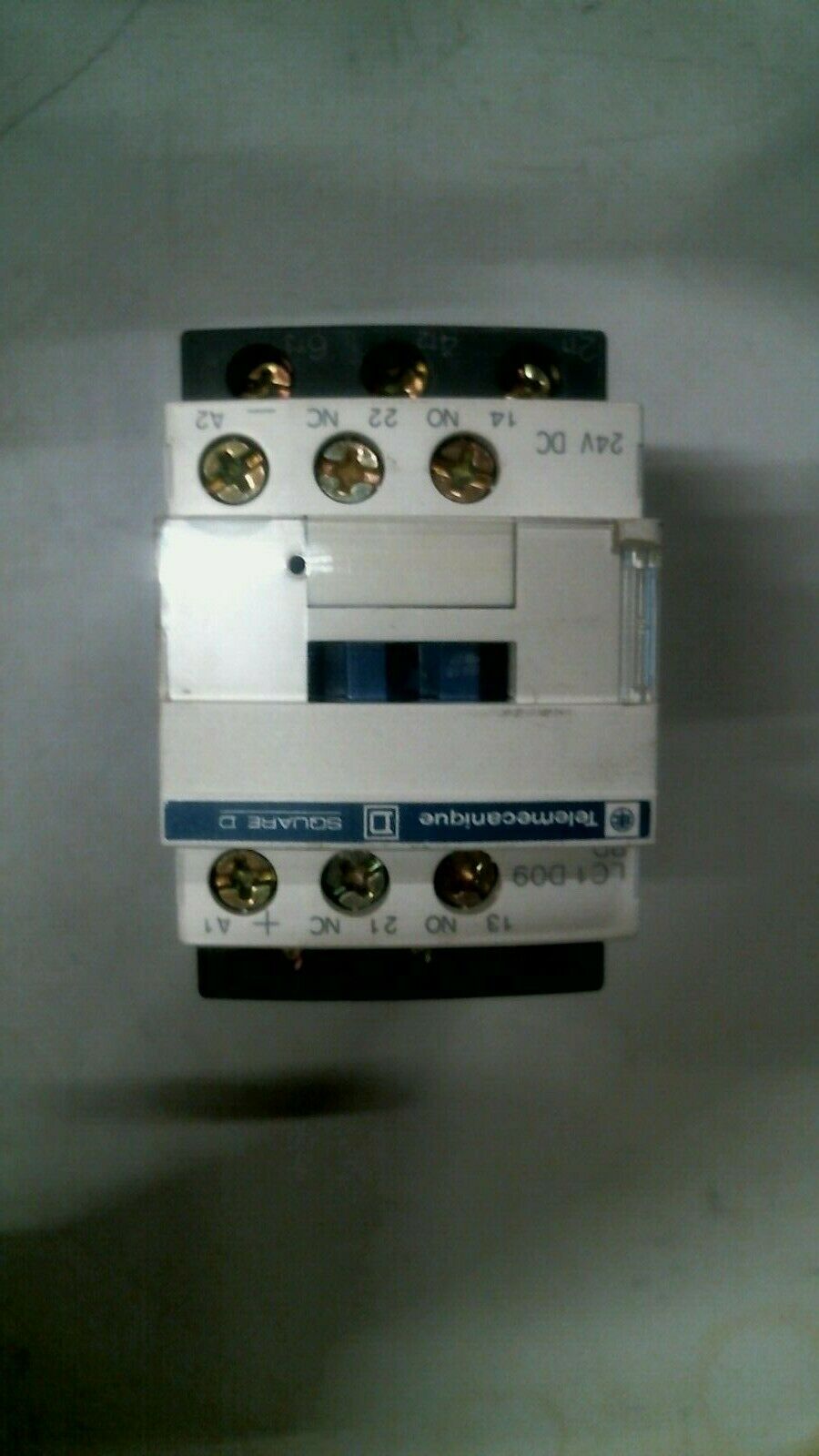 TELEMECANIQUE LC1-D09BD CONTACTOR 25A 3P 24VDC 3PH -FREE SHIPPING