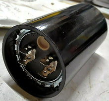 Load image into Gallery viewer, IRP CS233X165 START/ROUND CAPACITOR 165VAC 50/60HZ MOTOR COMPRESSOR HVAC *FR SHP
